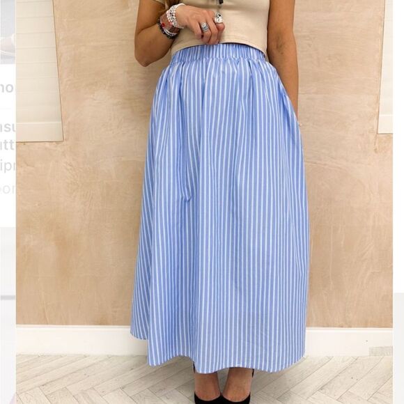 ZARA Summer Blue Midi Full Skirt Stretchy Weist with embroidery XS - Picture 1 of 11